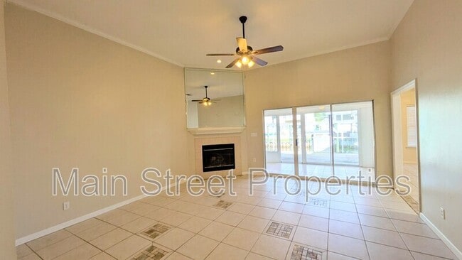 Photo - 1612 College Pkwy