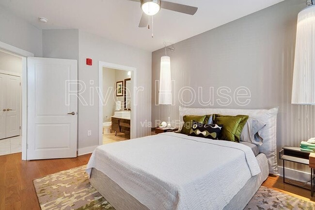 River House Apartments