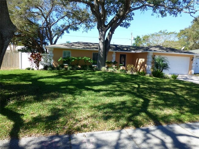 Photo - 752 Patricia Ave