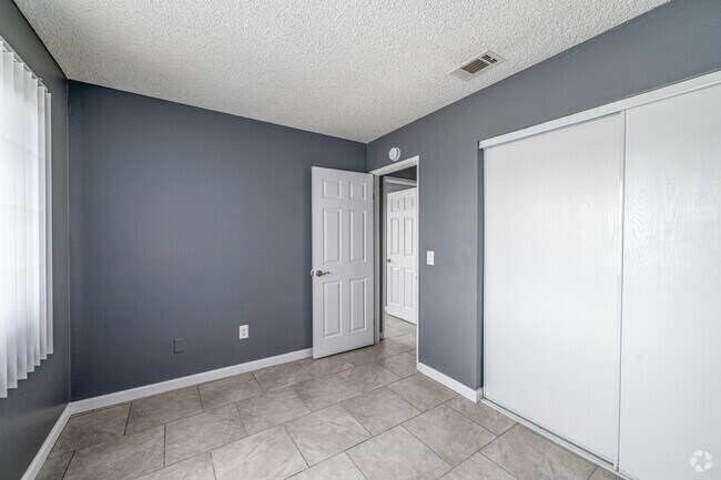 2BR, 1BA - 600SF - Secondary Bedroom