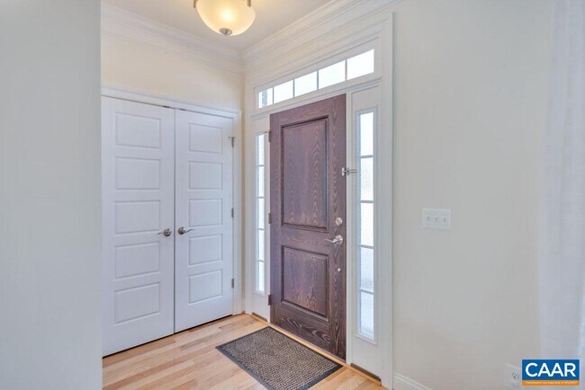 Photo - 980 Belvedere Way