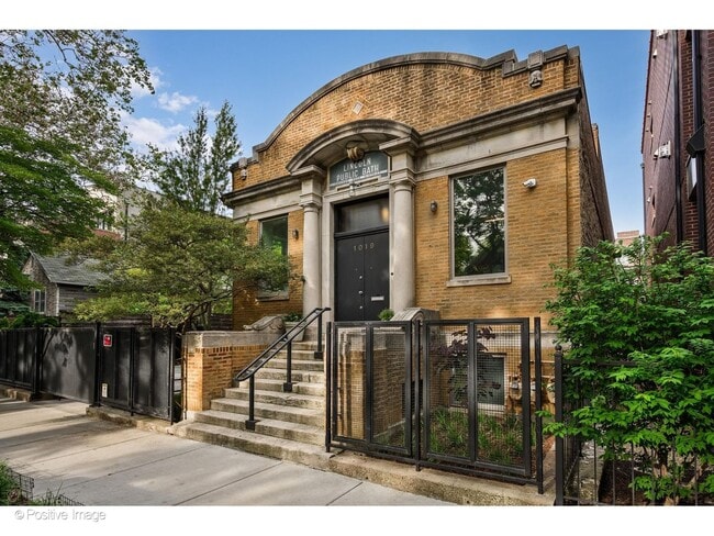1019 N Wolcott Ave
