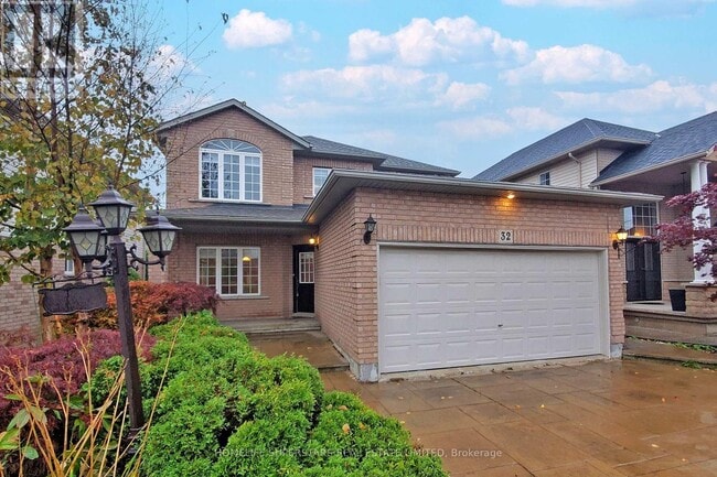 Photo - 32 Holkham Ave