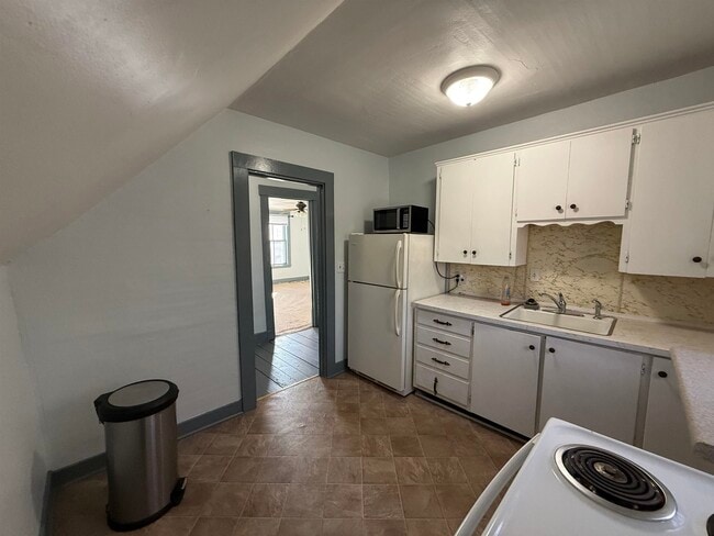 Photo - 44 Messer St