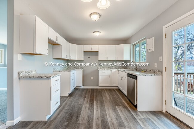 Photo - 1421 Querida Dr