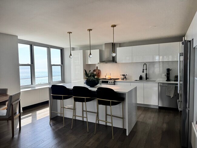 Building Photo - 400 E Randolph St Unit 1310