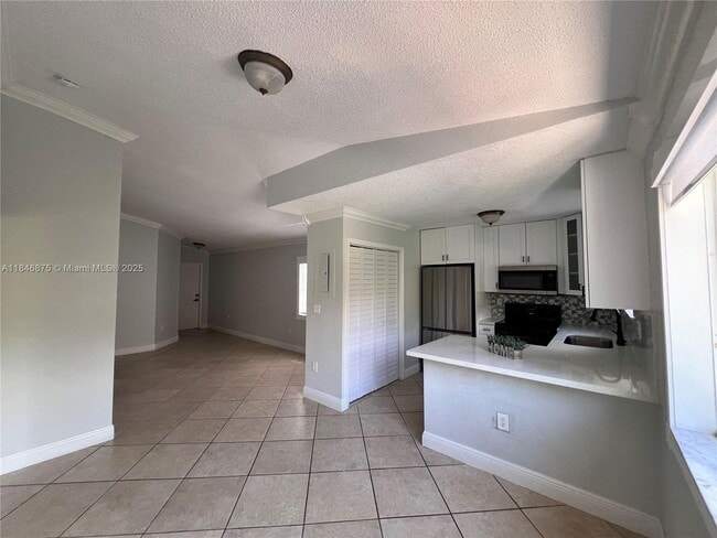 Building Photo - 13407 SW 154th St Rental
