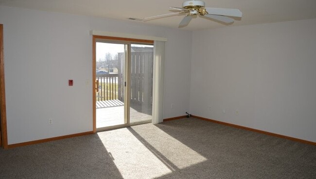 Photo - 397 Country Clover Dr