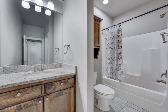 Photo - 2505 SW Worthington Ave
