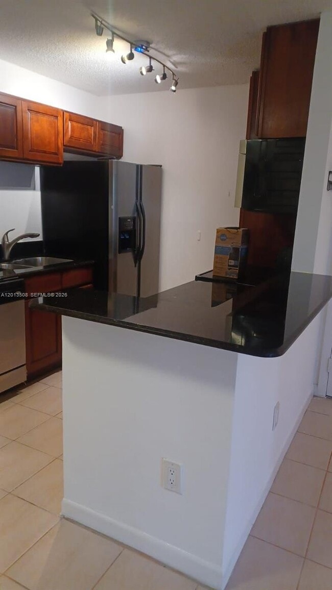 Photo - 809 NE 199th St Unit 105-7
