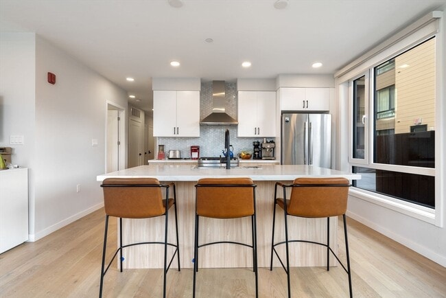 Photo - 457 W Broadway Unit 206