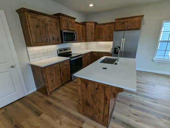 Photo - 141 S Bluff Ave