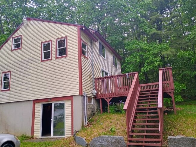 Photo - 856 Rockland Rd House
