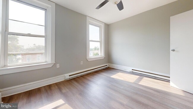 Photo - 2542 N 33rd St Unidad 3