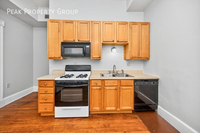 Photo - 213 E University Ave