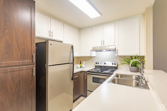 1 BR, 1 BA - 7743 SF - Forest Glen