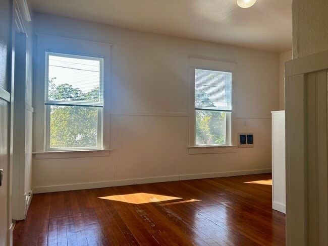 Photo - 420 20th St SE Unit 420 20th St. SE #3