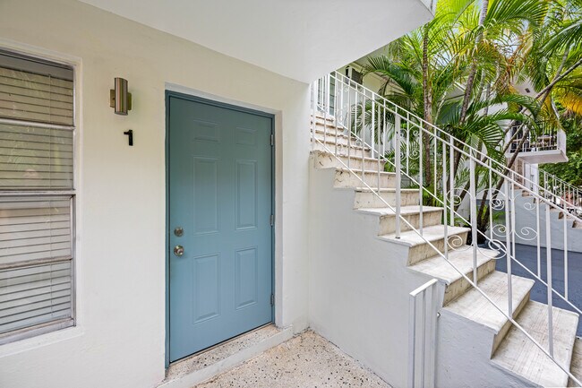 Photo - 856 SW 2nd St