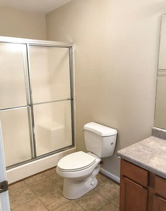 Photo - 700 Gardner Dr SE Unidad A