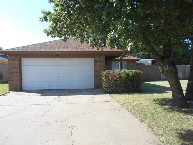 Building Photo - 4/2/2 in NW Lubbock