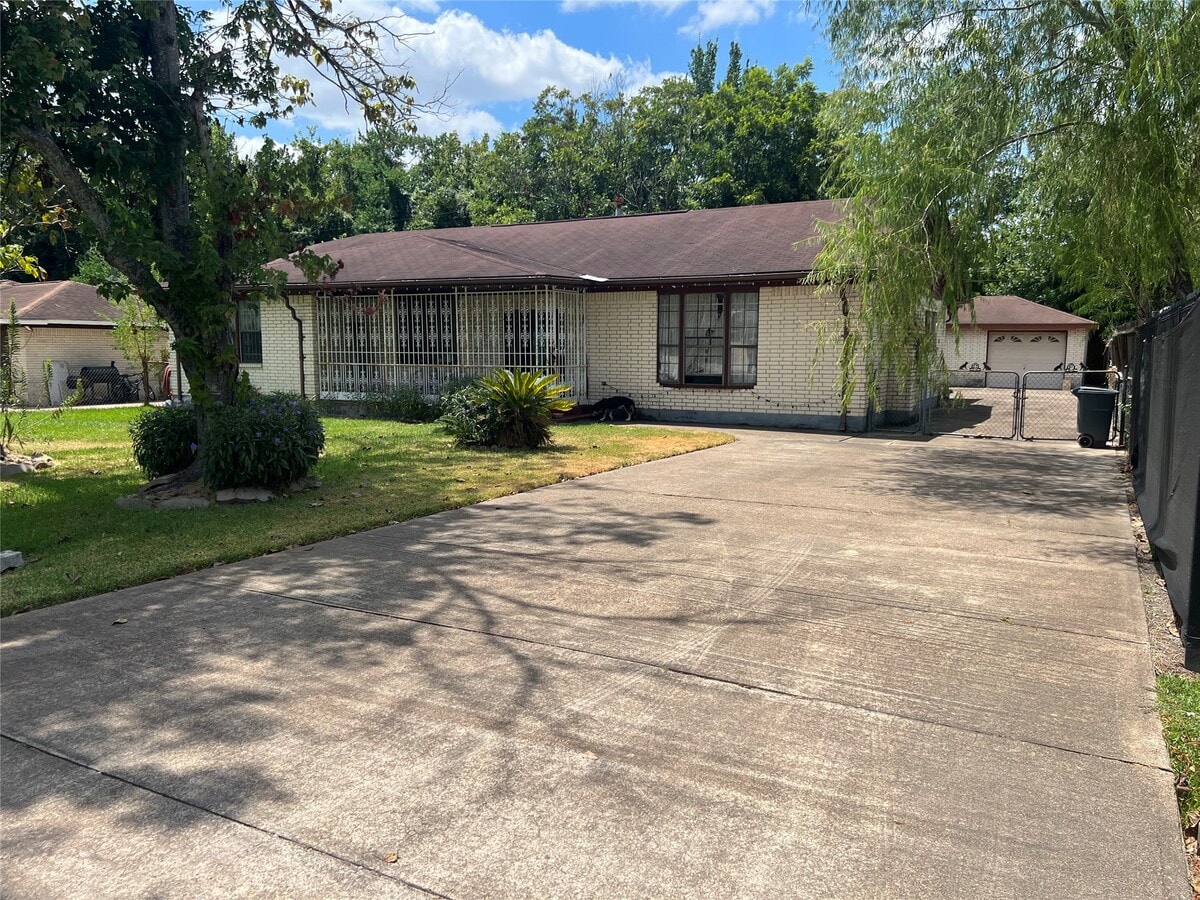 Photo - 13015 Glenda St