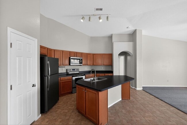 Photo - 14843 W Wethersfield Rd