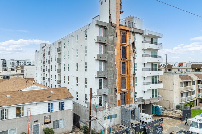 Photo - 5110 Bakman Ave