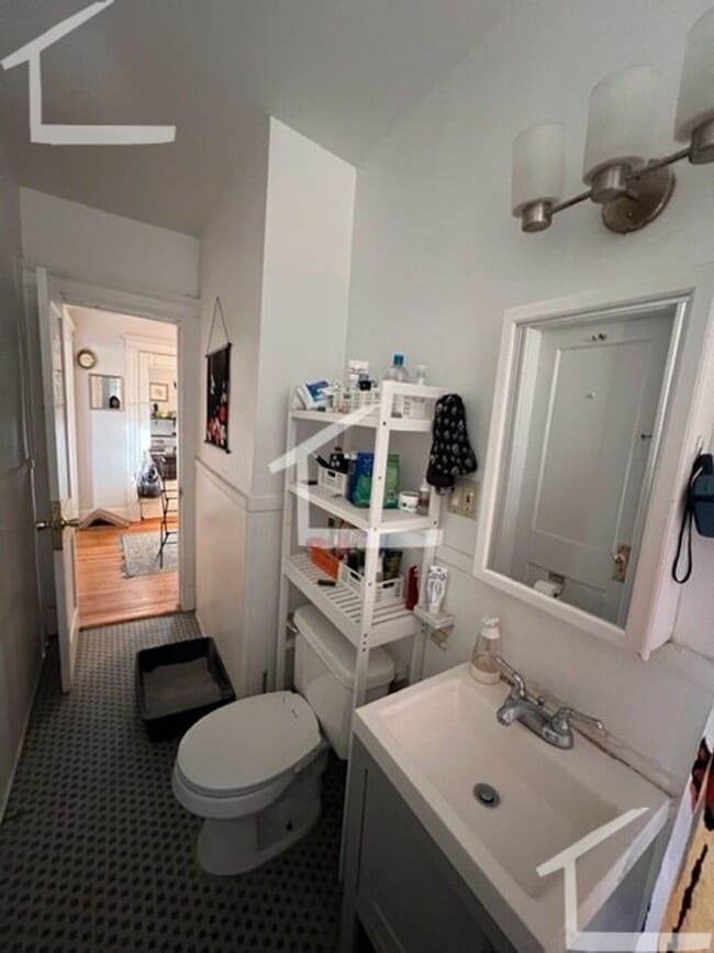 Photo - Gorgeous sunny apartment available now due to a lease break - great deal!