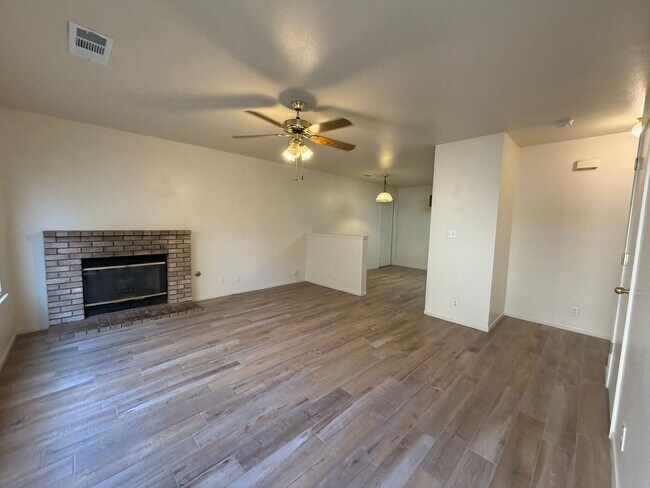 Photo - 2590-2596 Bright St Unit 2592 - LD 329