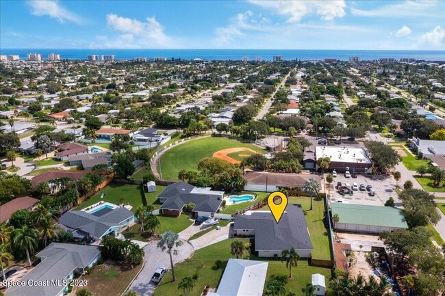 Photo - 555 Norwood Ct