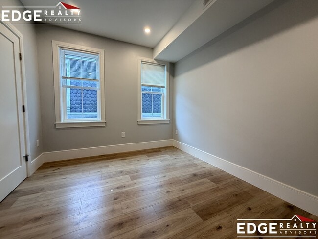 Photo - 124 Kenrick St Unit 6