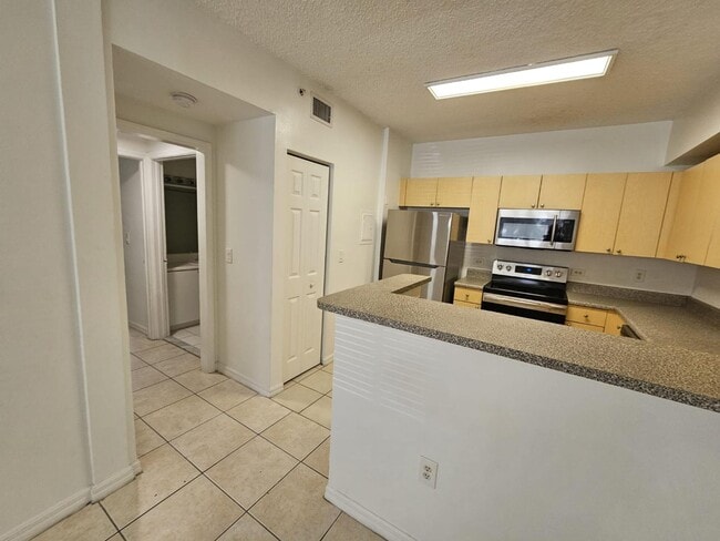 Building Photo - 2440 E Preserve Way Unit 101