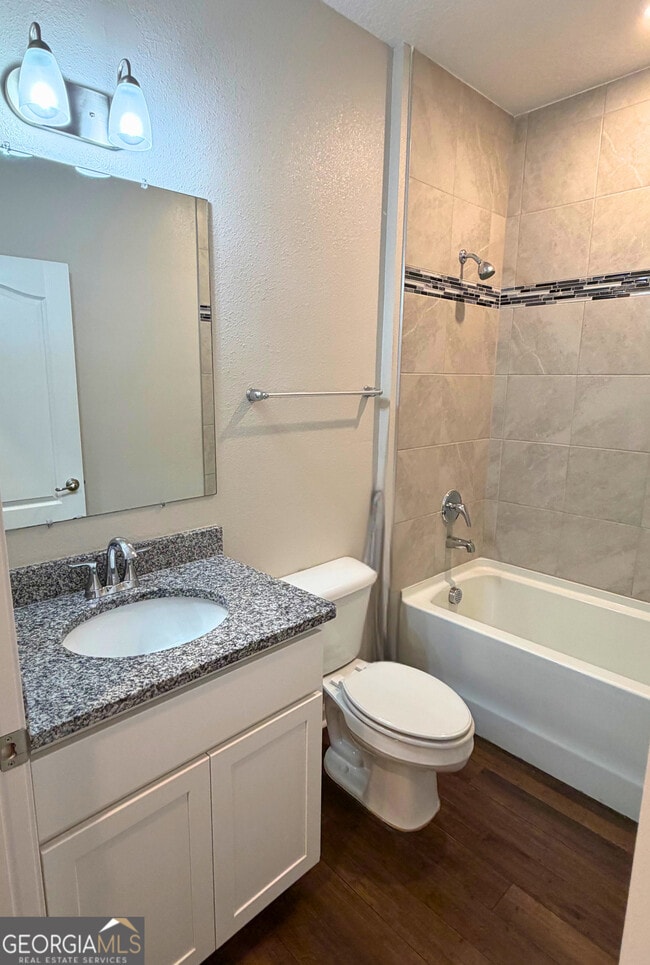 Photo - 206 Boatsman Way