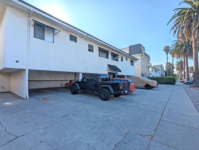 Photo - 3630 Westwood Blvd