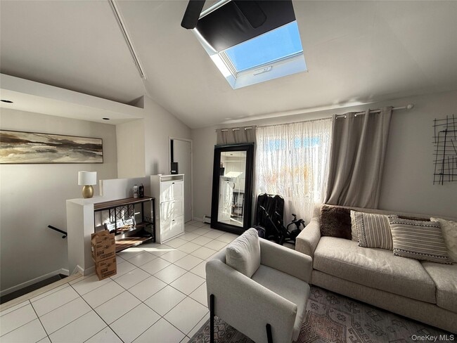 Photo - 32 Suffolk Rd Unit 2