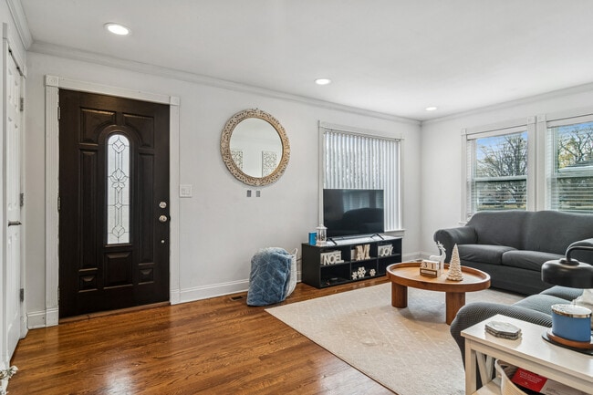 Photo - 102 S Ashland Ave