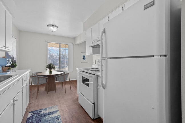 Building Photo - Cambridge Square Rental