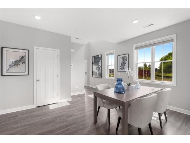 Photo - 9385 4th St N