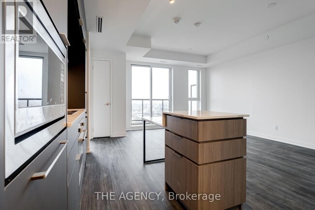 Photo - 185 Alberta Ave Unit 1204