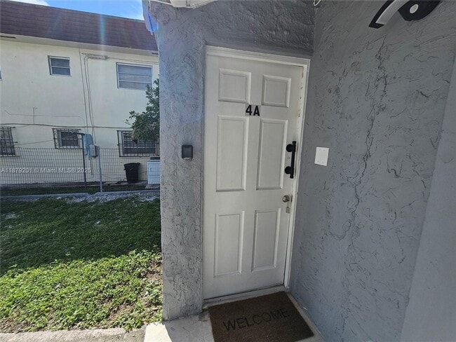 Photo - 1265 SW 4th St Unidad 4A
