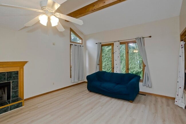 Photo - 27 Bunker Cir