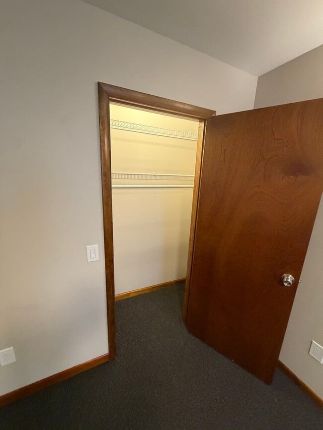 602 W 5th St Unit 4