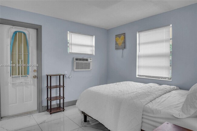 6036 Polk St Unit 1