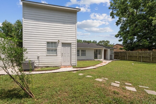 Building Photo - 6414 Crestridge St Rental