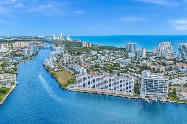 Building Photo - 511 Bayshore Dr Unit 904 Rental