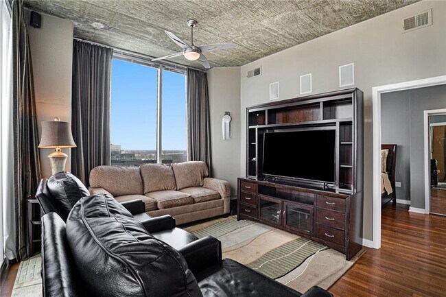 Photo - 855 Peachtree St NE Unit 3202