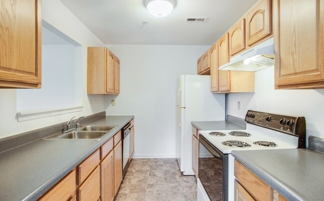 Photo - Fountainview Apartments & Townhomes