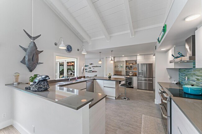 Photo - 108 E Tarpon Ln