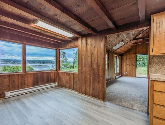 Photo - Rustic 3 bed 2 bath Mission Beach cabin home w/ Tulalip Bay views!