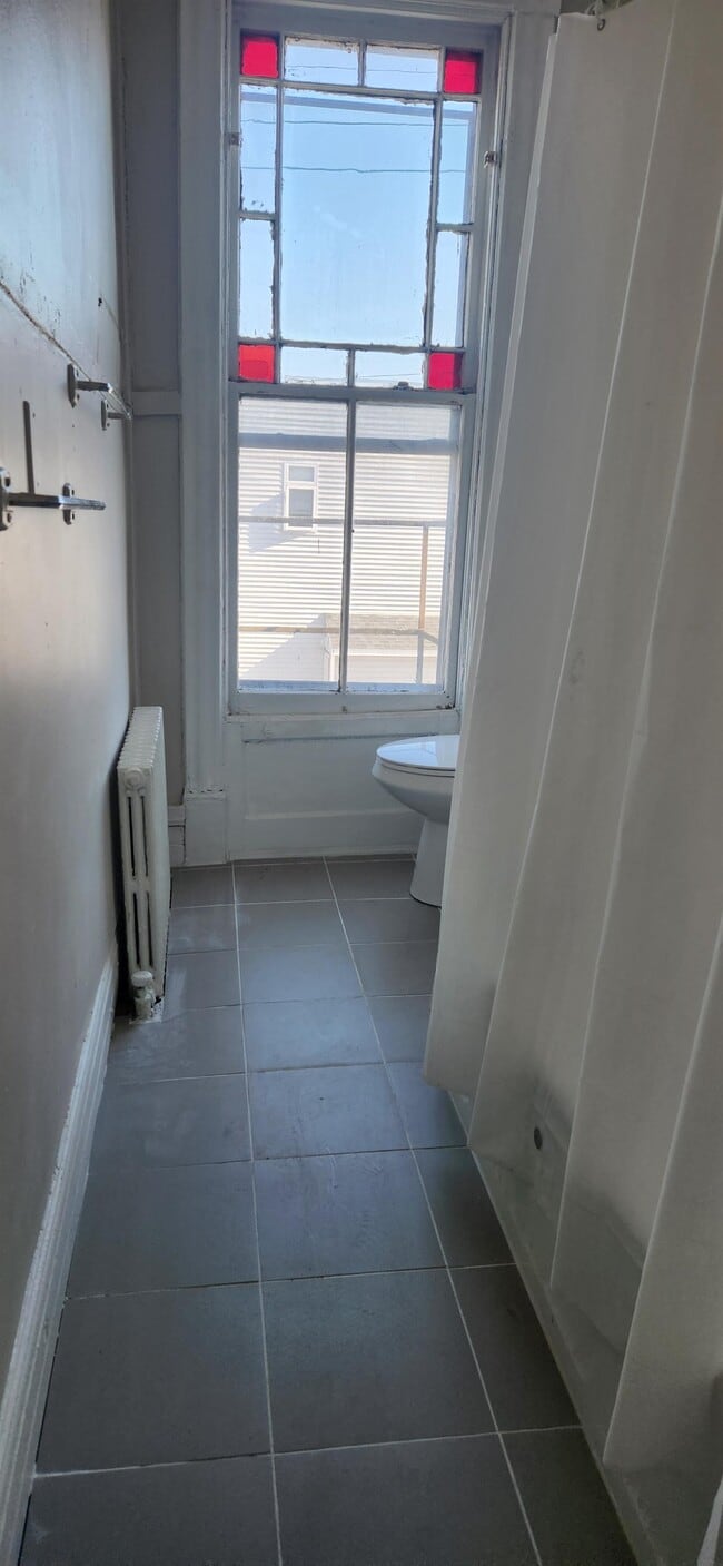 Photo - 277 Ontario St Unit 2nd Fl, Front